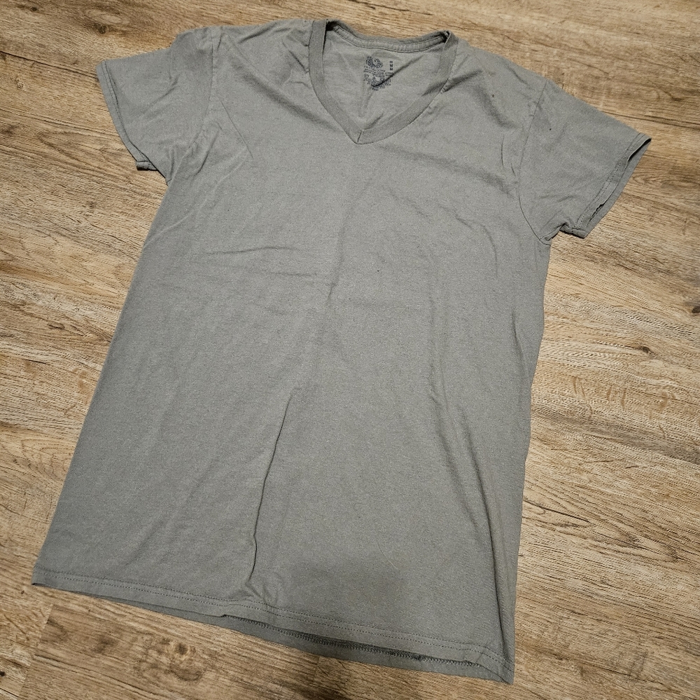 Gray v-neck t shirt